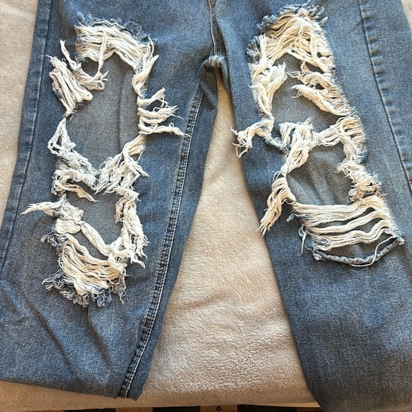 High waisted Dark washed size 8 ripped mom jeans - Picture 2 of 3